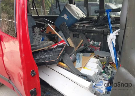 2002 Chevrolet Express из США, поврежденный, VIN 1GAHG39R121165823